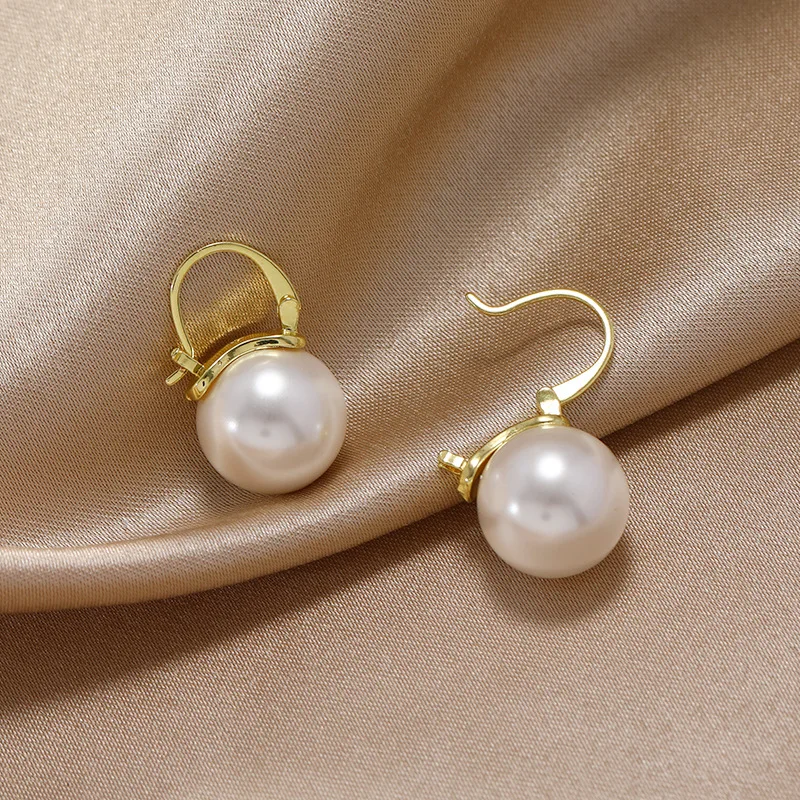 Korean Cute Pearl Hoop Earrings for Women Luxury Gold Color U Shape Design Wedding Earrings Statement Fashion Jewelry image 5