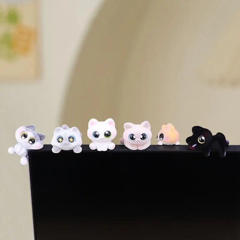Car Screen Mini Figures Car Display Screen Figurine Car Mini Kitten Figurine Car Display Screen Cat Vehicle Interior Decor Doll