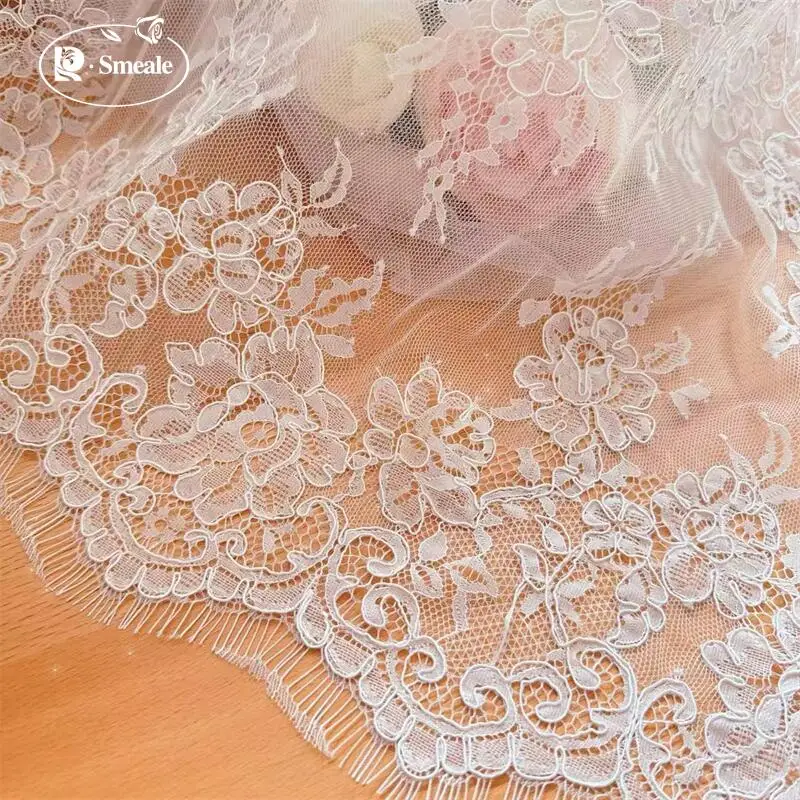 3MX38CM, Schwarz-Weißer Wimpernspitzenbesatz für Hochzeitskleider, Romantische Blumen, DIY-Nähzubehör. Kordelbestickter Spitzenstoff. – Detail 6
