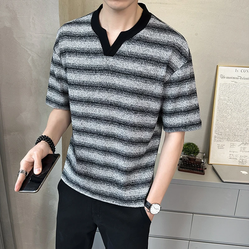 

Модные полосатые футболки с v-образным вырезом для мужчин, лето 202, тонкая дышащая футболка с коротким рукавом, свободные повседневные футболки, социальная уличная одежда