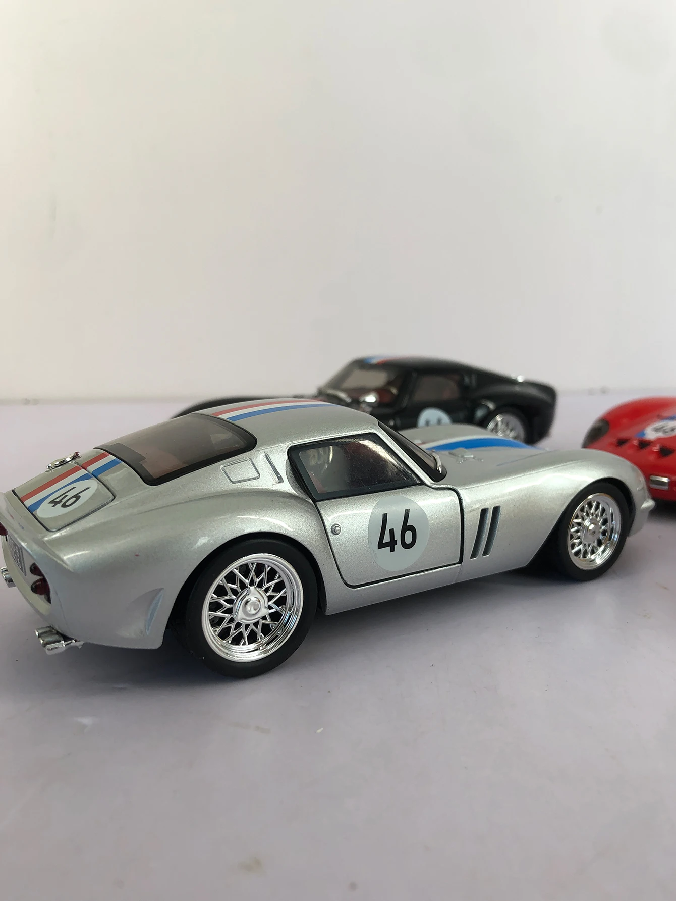 1:32 имитация модели 250GT из цинкового сплава, статическое украшение, металлический коллекционный подарочный автомобиль