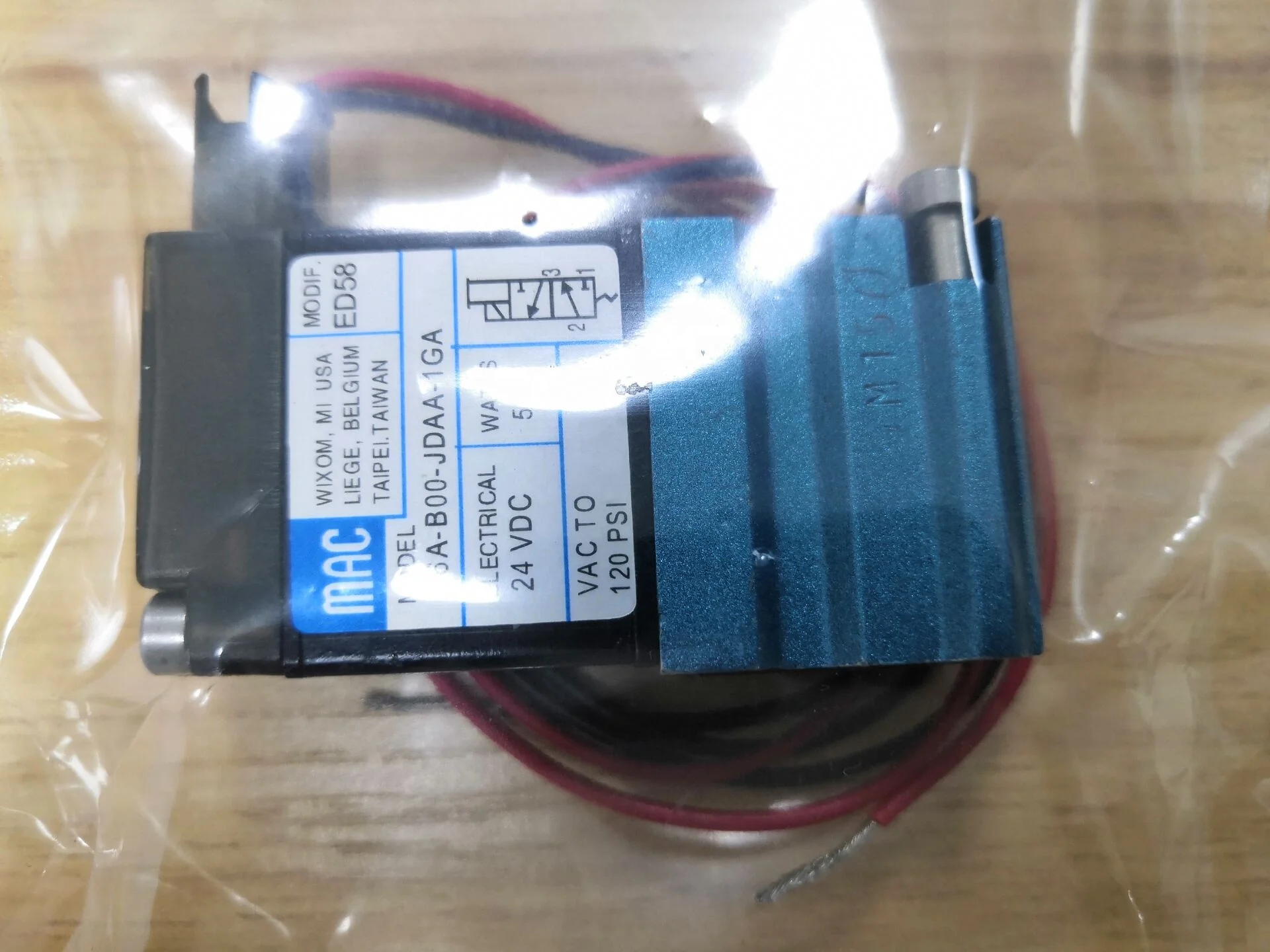 

SMC 3-way poppet solenoid valve 36A-B00-JDA-1GA
