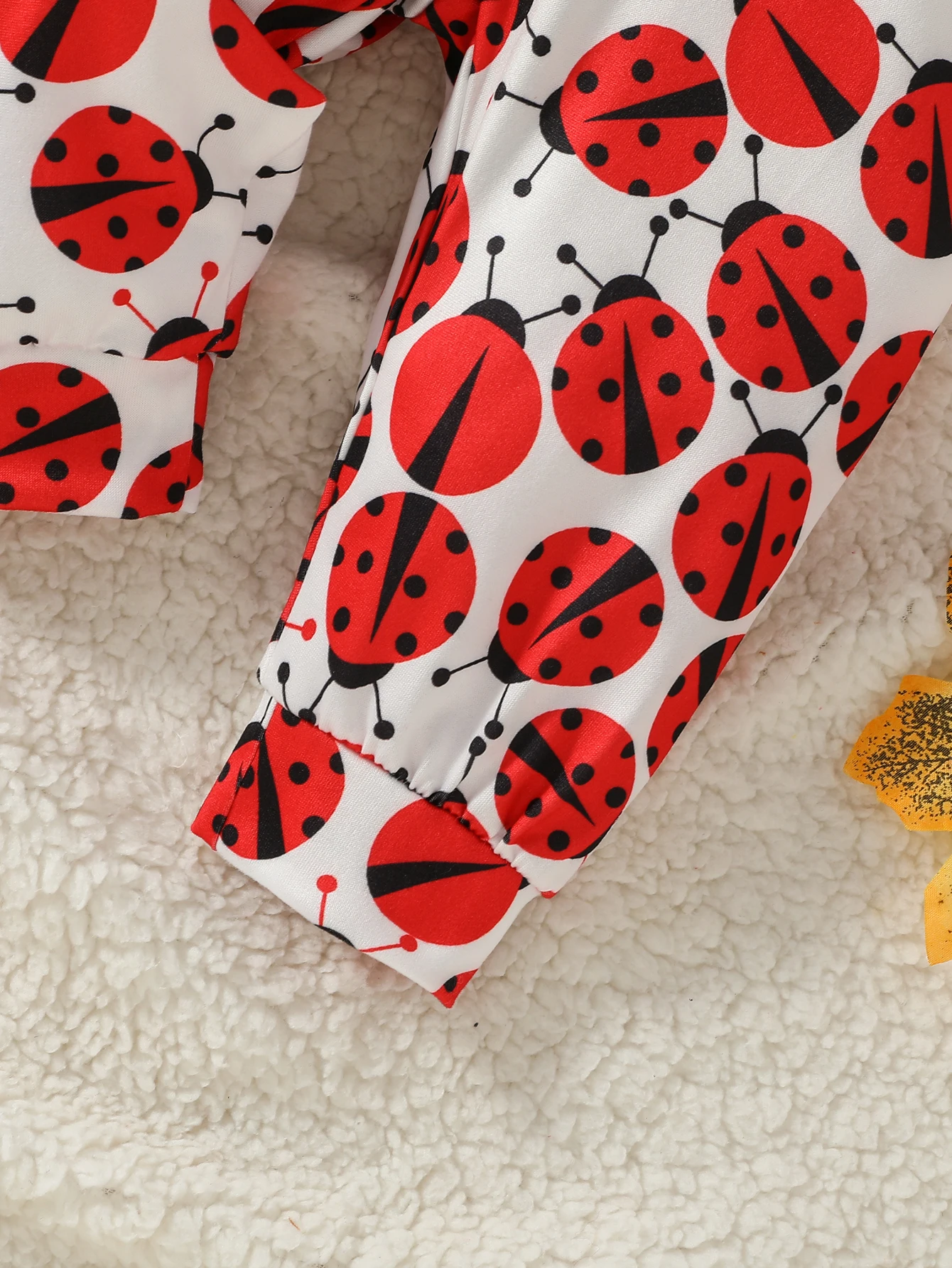 3pcs Baby Girl  Ruffle Long-sleeve Ladybird Letter Print Romper and Bowknot Trousers Set+Headband