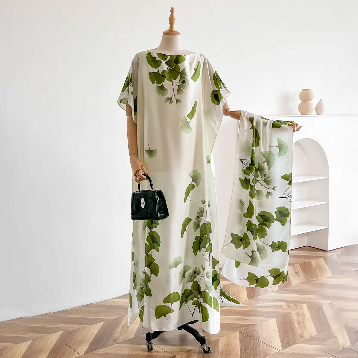 Elegant Printed Silk Muslim Lady Kaftan Dress Summer New Fashion African Long Hijab Kuwait Abaya Oversize for Women