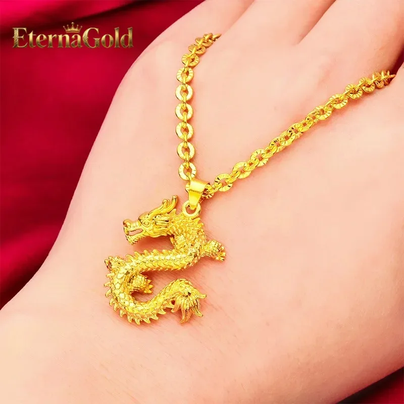 

Мужское ожерелье EternaGold из 24-каратного золота (AU999) с изображением дракона, символизирующего мощь и силу. | Позолоченный граненый дракон, филигранный лотос с лунным камнем
