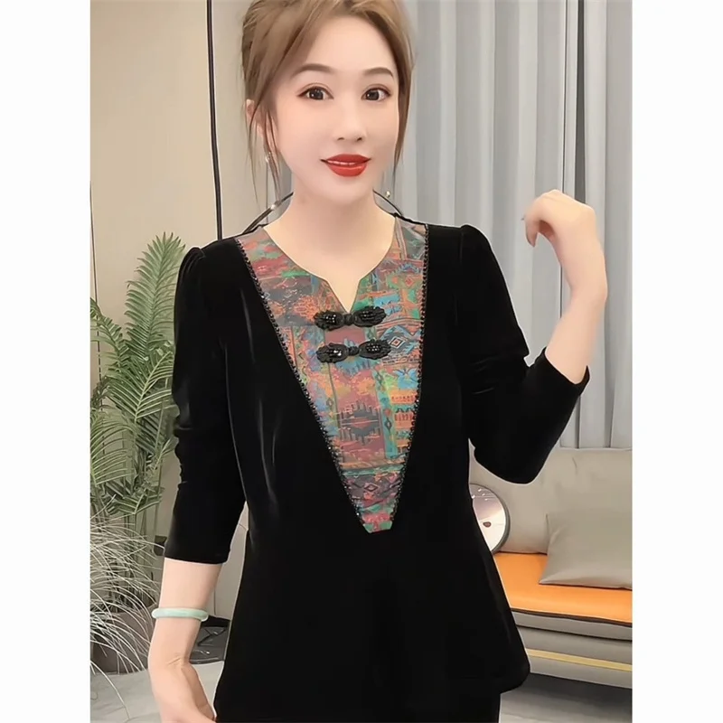 Autumn Ladies Gold Velvet V Neck Thin Tops Korean Women Fashion Patchwork Velvet Tees Female Large Size 5XL Pullover T-shirt