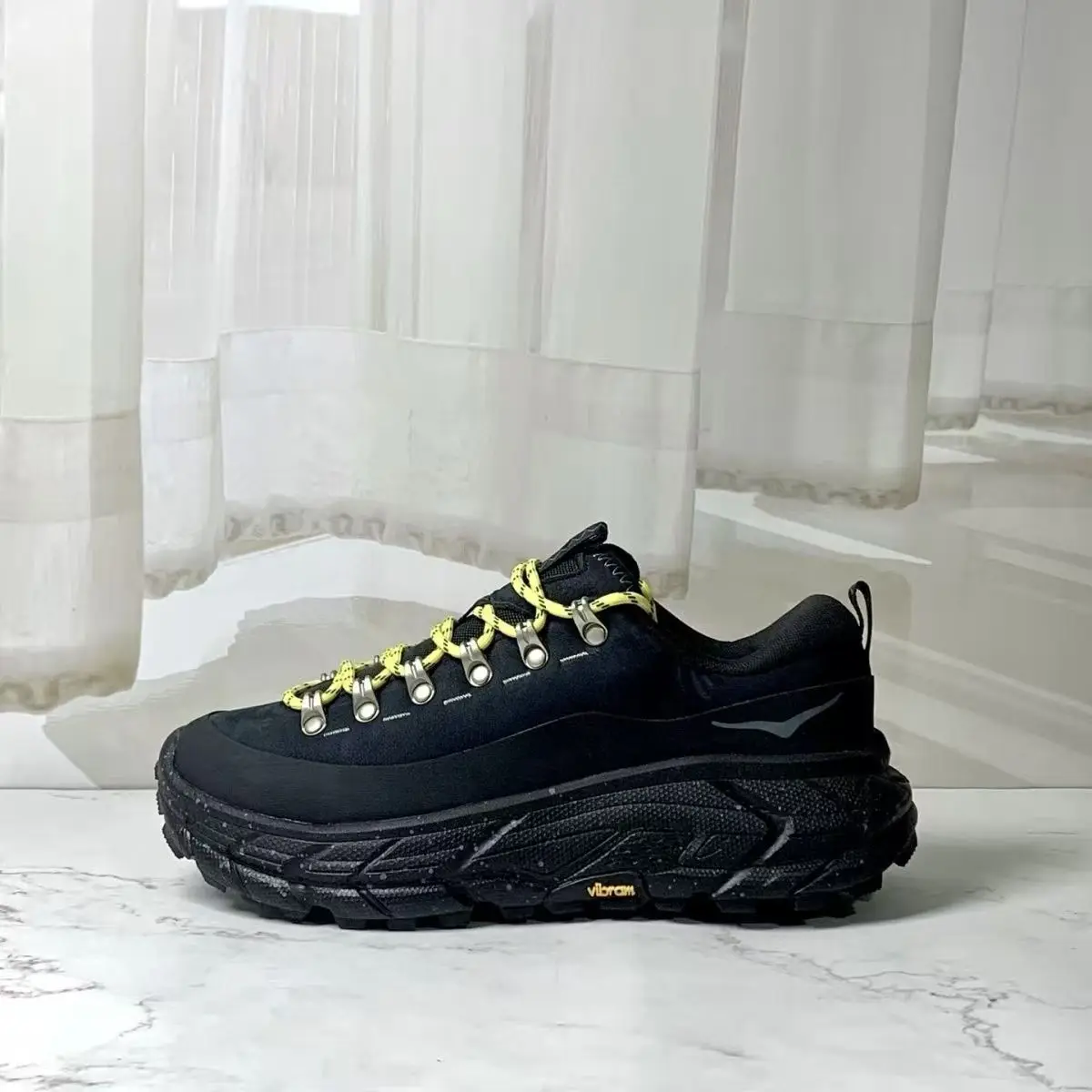 Scarpe da uomo di alta qualità Scarpe casual sportive Scarpe da corsa traspiranti Sneakers da uomo leggere e antiscivolo per esterni