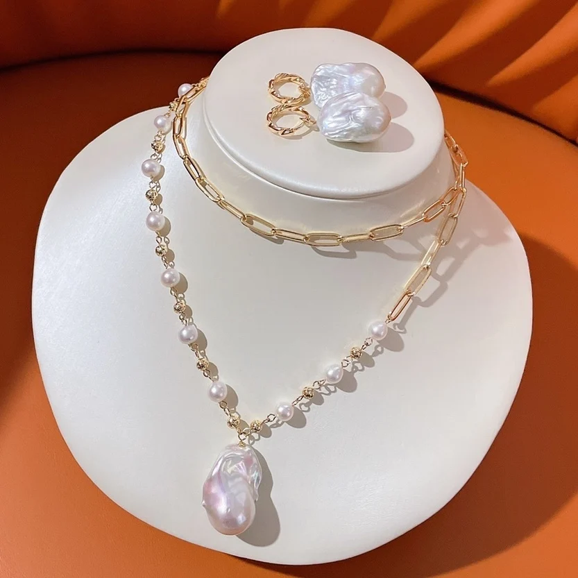 90 High-quality natural Baroque pearls, 14k gold-plated, exclusive original design, big-brand style, great value for money