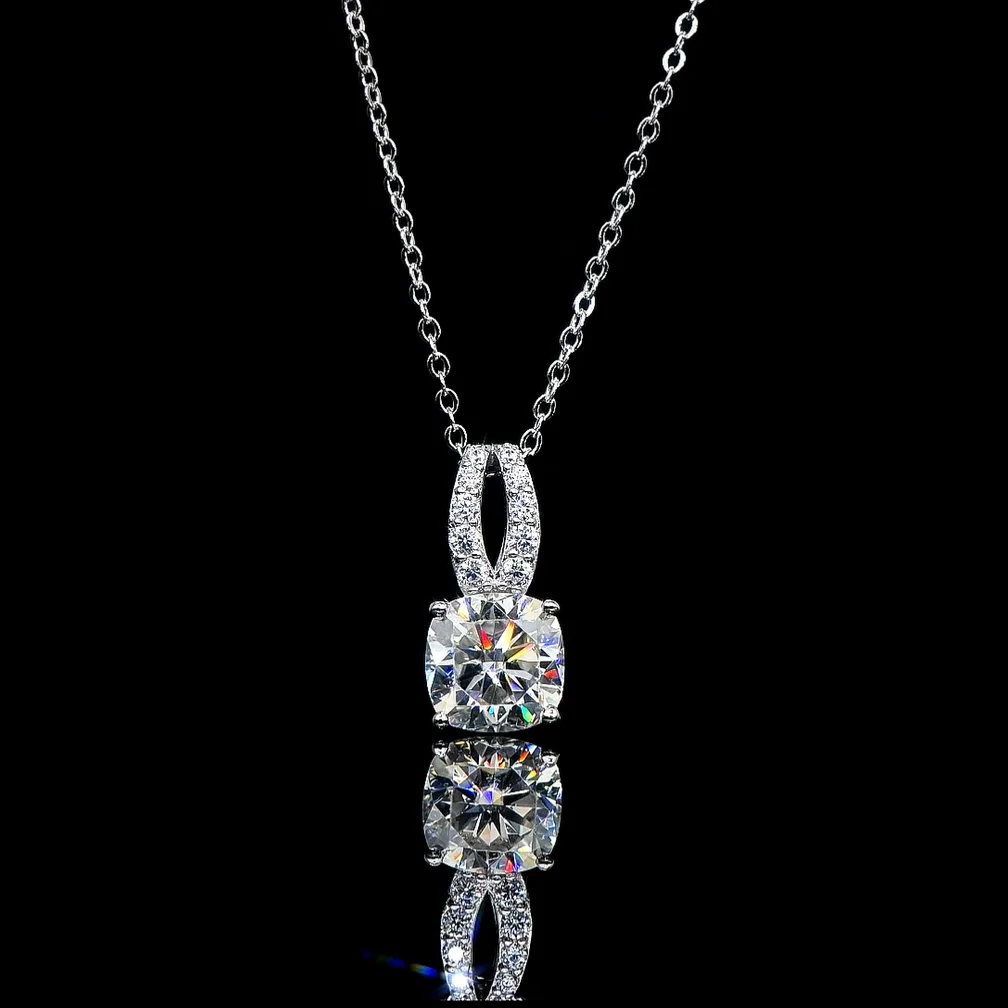

IOGOU 8x8mm 2.5CT Cushion Cut vvs1 Moissanite Pendant Necklace for Women Silver 925 Original Classic Engagement Fine Jewelry