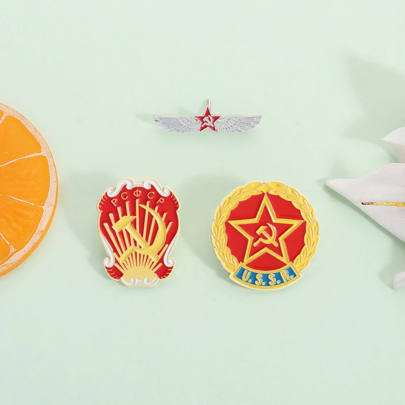 Soviet Stars and Wings Badge Enamel Pins Hammer and Sickle Pattern Red Medal of Honor Brooch Bag Lapel Badge Collect souvenirs view 6