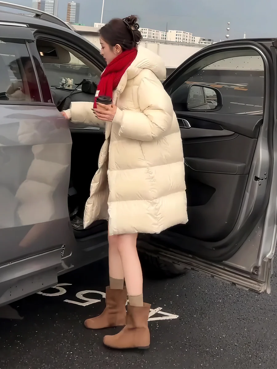 Thiened Jaet de longitud media con capucha para mujer, abrigo cálido Beige para invierno, nuevo abrigo de pan hinchado Sle, prendas de vestir exteriores de corte recto