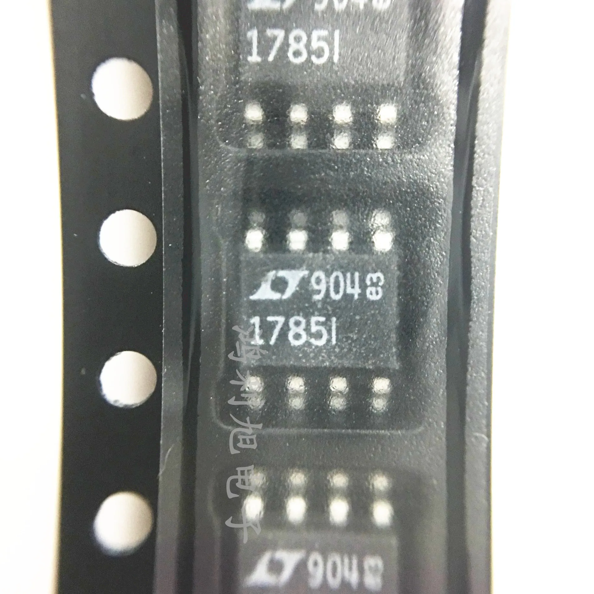 

5PCS/Lot LT1785IS8#TRPBF LT1785IS8#PBF LT1785IS8 MARKING 1785I Single Transmitter/Receiver RS-422/RS-485 8-Pin SOIC N T/R