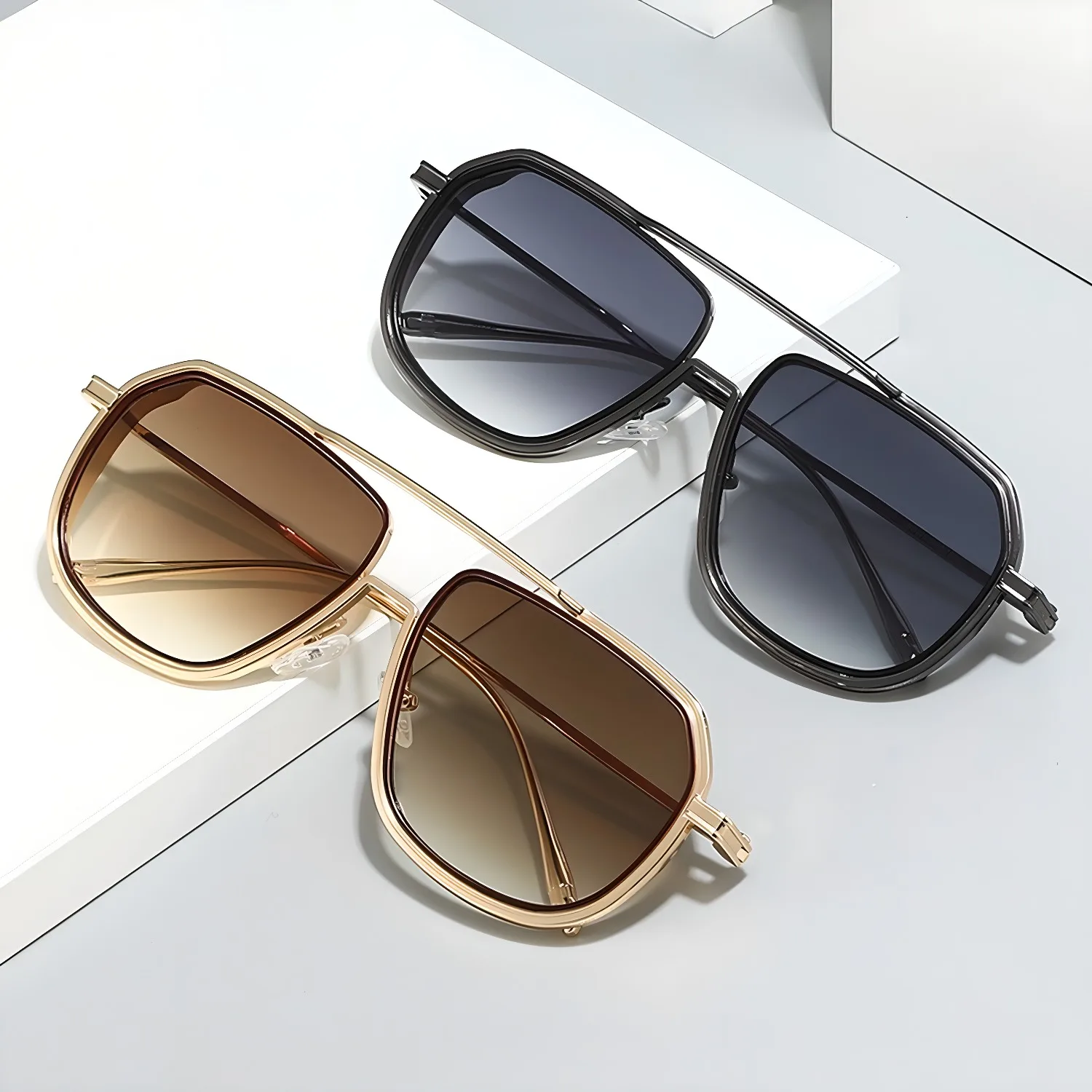 

Luxury Square Sunglasses Women Retro Punk Metal Frame UV400 Fashion Hip Hop Shades Trendy Vintage Eyewear 5221