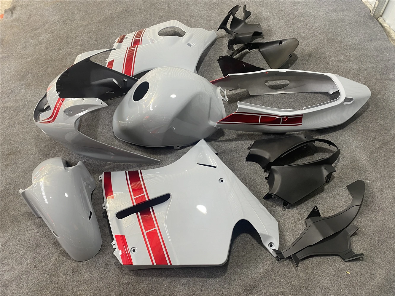 Motorcycle Fairing kit for CBR1100XX 97 98 99 00 01 02 03 04 05 06 07 CBR1100XX 1997 2000 2003 Fairings White