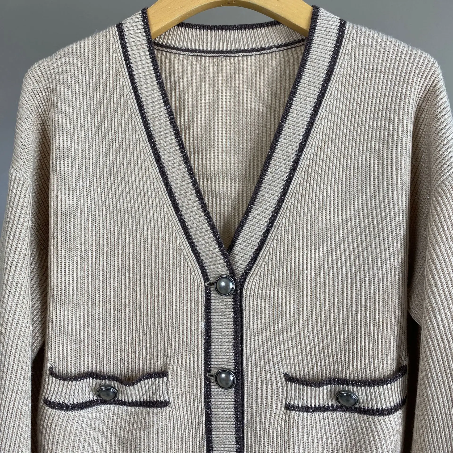 2026 Autumn Winter New Sequined Wool V-neck Knitted Cardigan Jacket