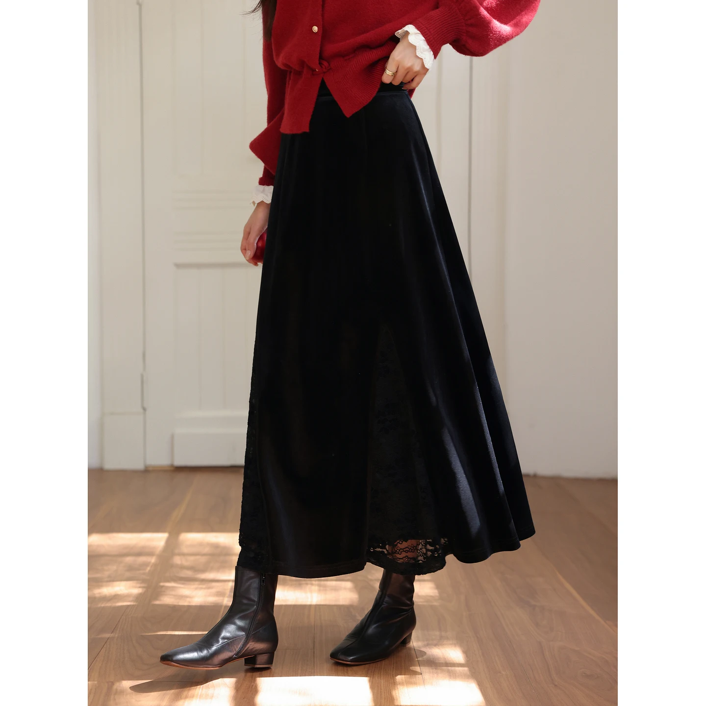 

ALXNAN Black Skirt Women Lace Stitching Elegant Long A-line Skirts 2025 Fall High-waist Casual Office Lady Skirt Female L58709