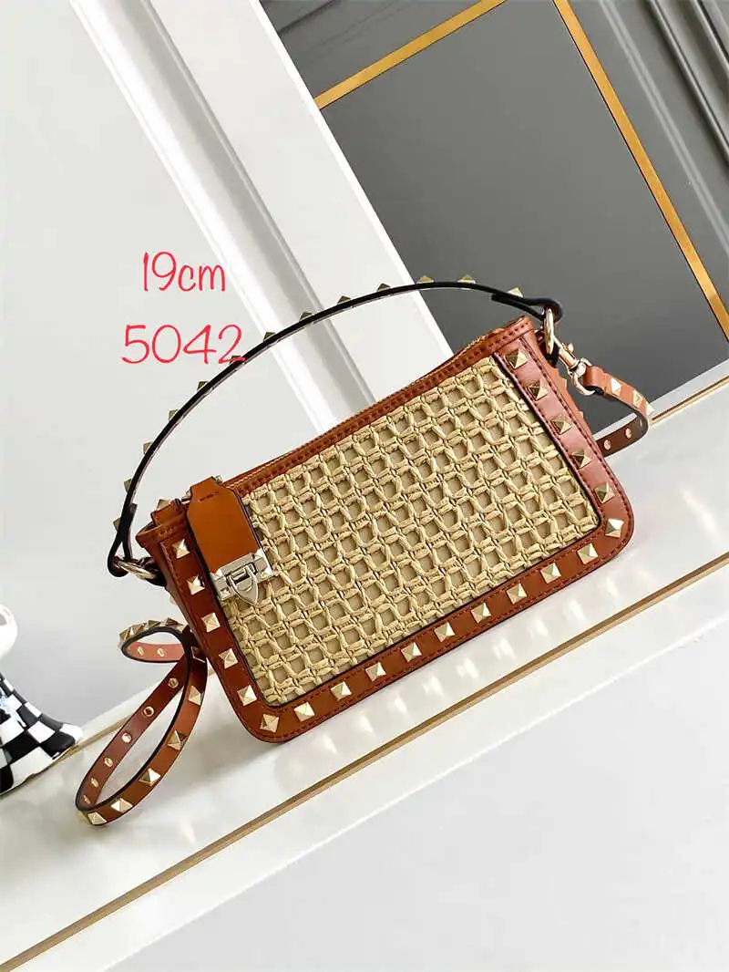 

Small Leather Trimmed Rfia St Crossbody Bag Faionable Luxury Women's Handbag oulder Bag Underarm Rivet Bag