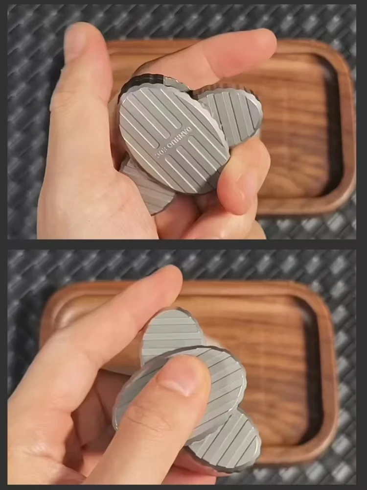 

EDC Aerix Mechanical Wings Fidget Decompressio Titanium Alloy Push Card Slider Stress Relief Active Fingers Fingertip Toy Gift