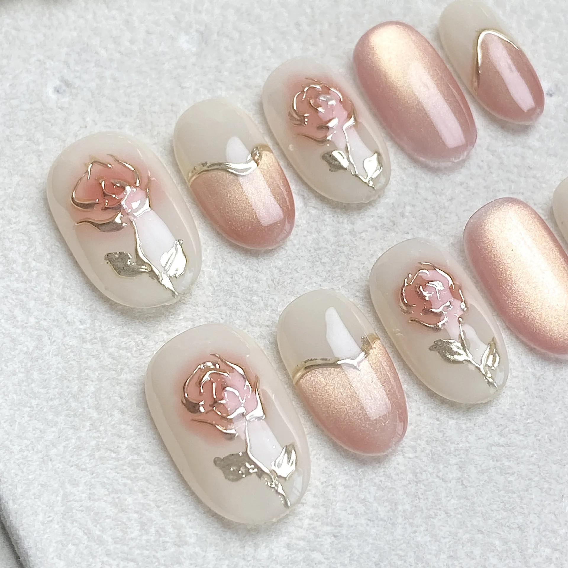 10Pcs Pink Cat's Eye Handmade Press on Nails with Gilded Rose French Fake Nail Short Round Head Reusable Stick on Nails Patches