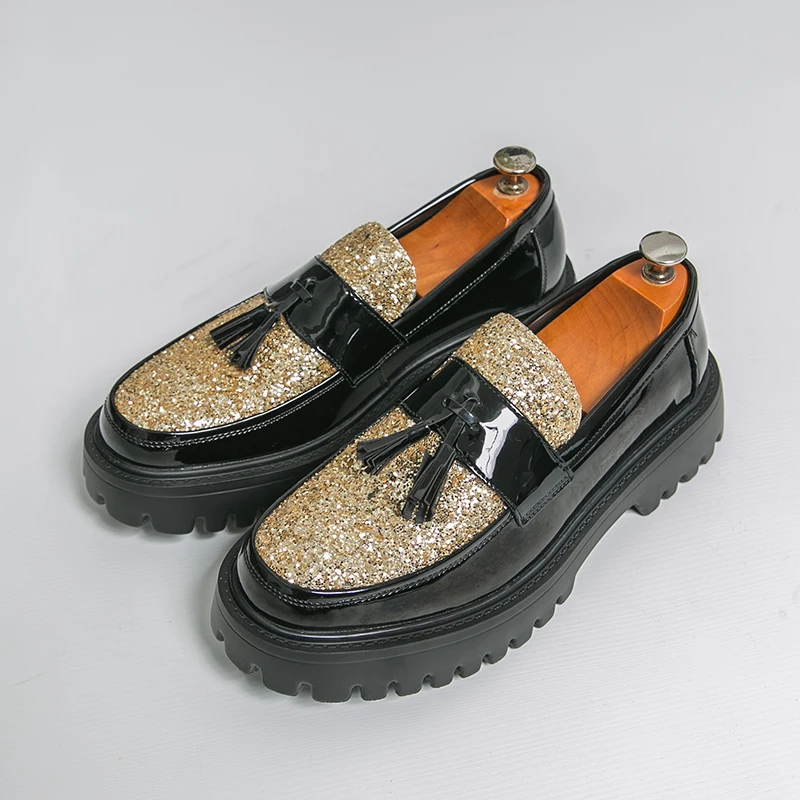 

Spring New Men's Tassel Stage Performance Loafers 2026 Fashion Brand Men's Comfortable Light Sole Sequined Thick Sole Loafers