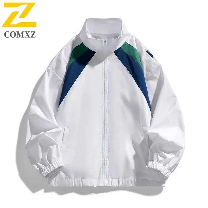 سترة COMXZ للرجال 2025 بياقة واقفة معاطف خارجية لركوب الدراجات النارية مقاومة للرياح على طراز الشارع سترات خريف جديدة خفيفة الوزن