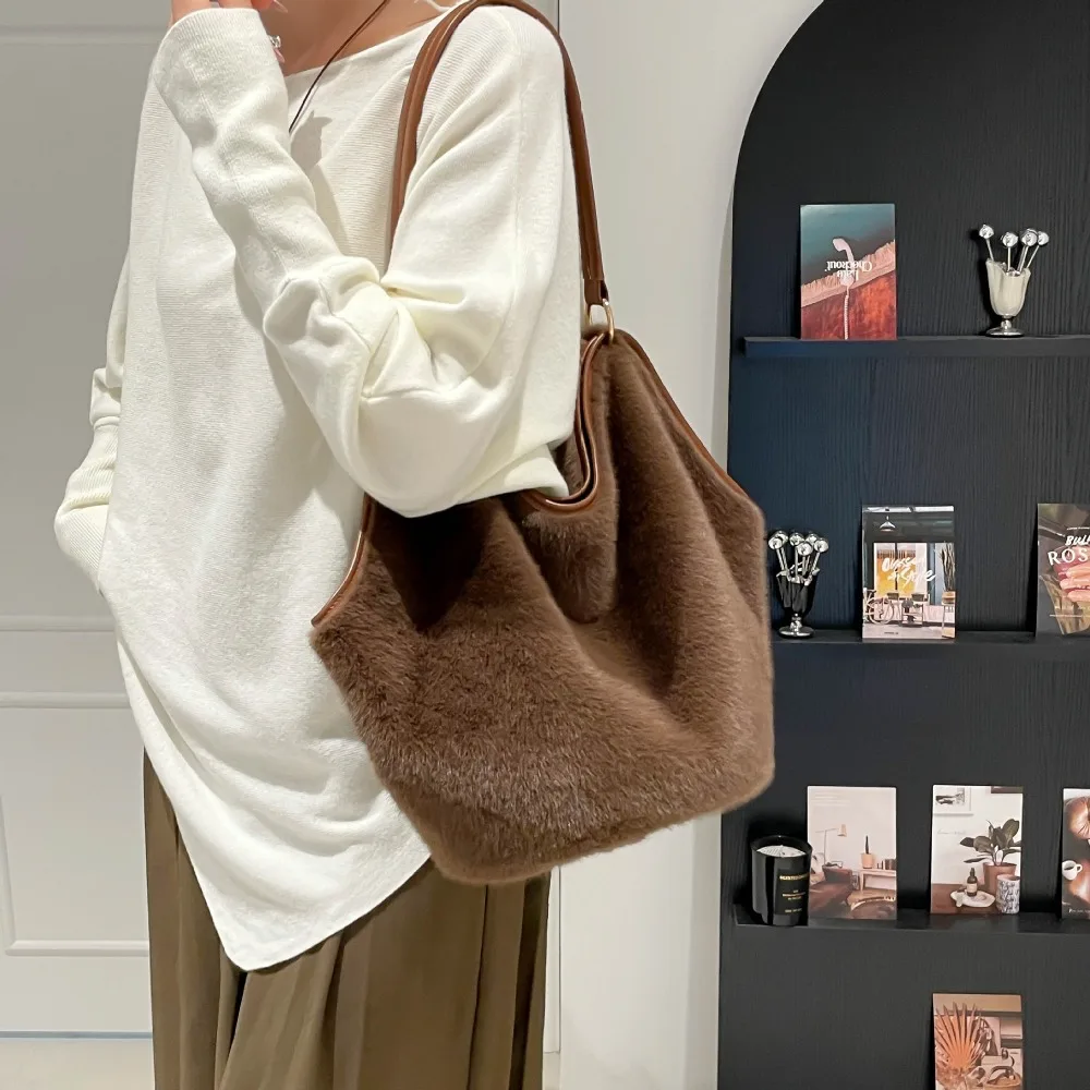 

Fashion Large Capacity Shoulder Bags Solid Color Lightweight Female Handbags Leopard Ladies Furry Bag Women