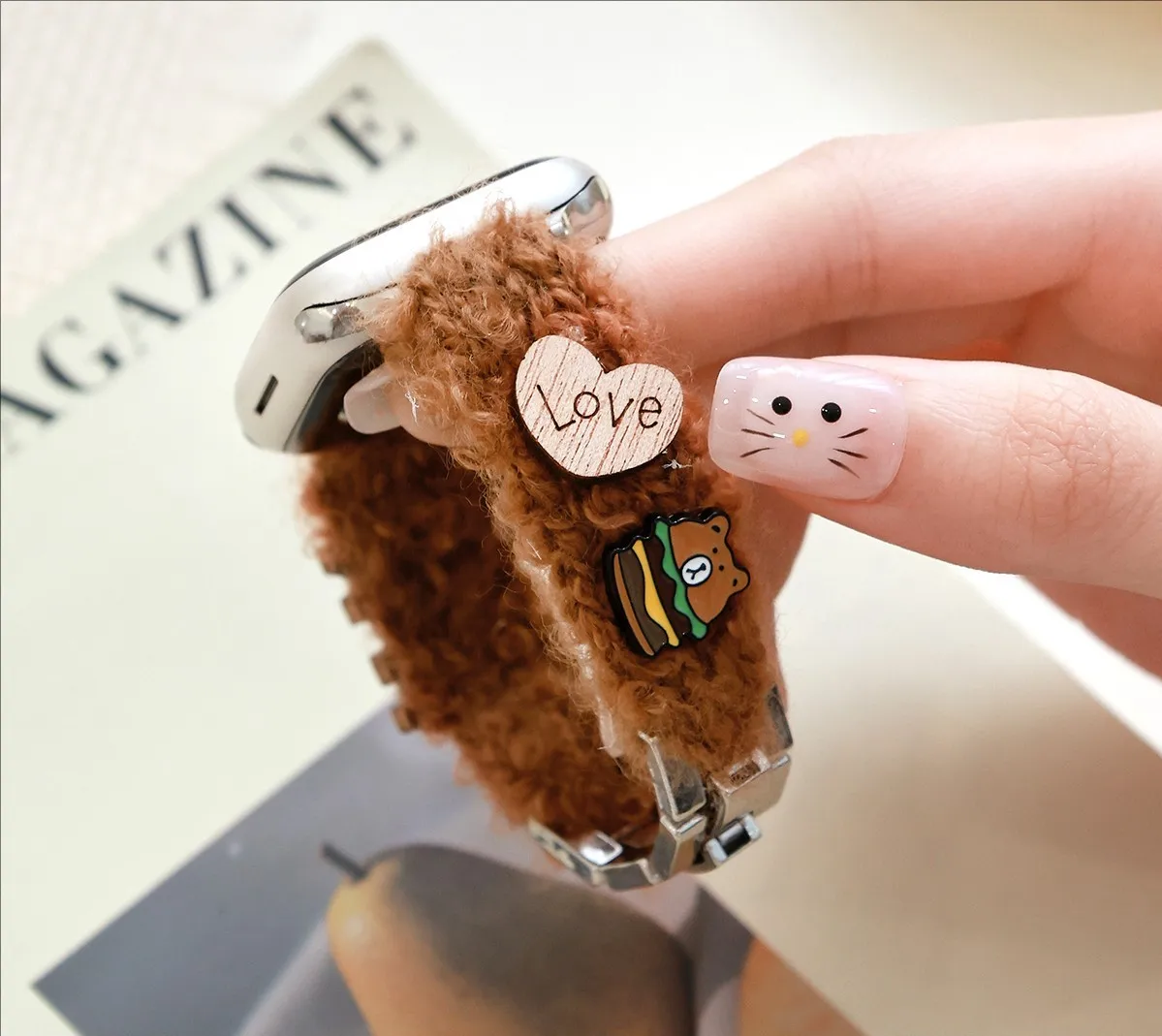 

Compatible with iWatch strap 38mm 40mm 41mm 42mm 44mm 45mm 49mm cute plush fashion strap