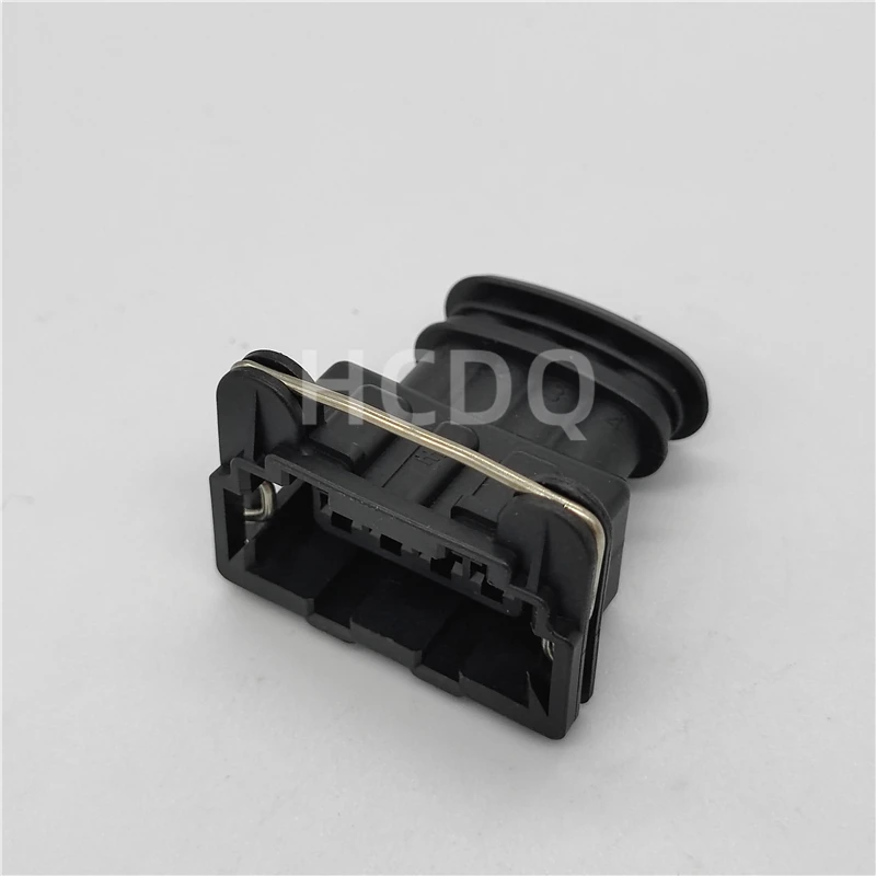 

10 PCS Original and genuine 2137214-1 automobile connector plug housing supplied from stock