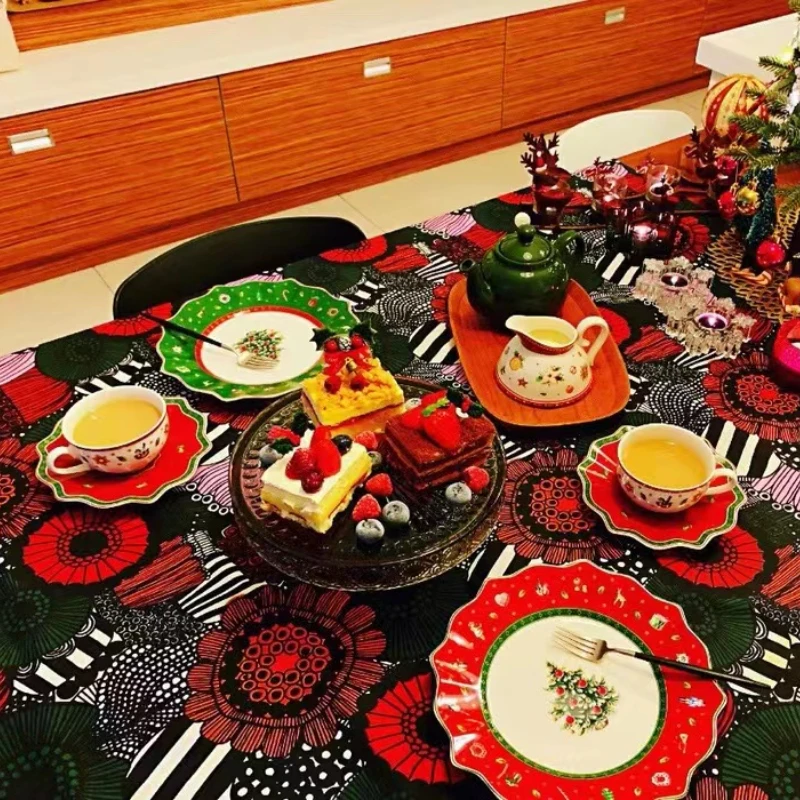 Red christmas ceramic tableware,Red & White Christmas Patterns Ceramic Plates ,Hand-Stamped Holiday Design