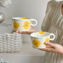 300ML Ceramic Mugs Hand Pinched Irregular Mug Hand-painted Strawberry Flower Coffee Cup Breakfast Milk Afternoon Tea Cup Gift