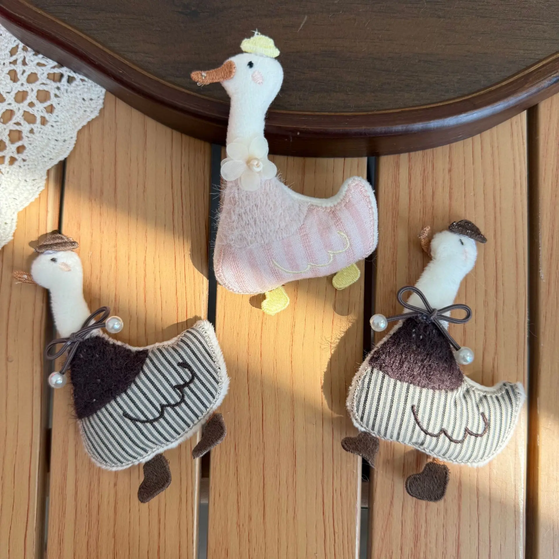 

Cartoon Plush Rabbit Duck Doll Accessory DIY Hair Brooch for Clothing Shoes Socks Hat Bag Scarf Glove Embellishment Quality