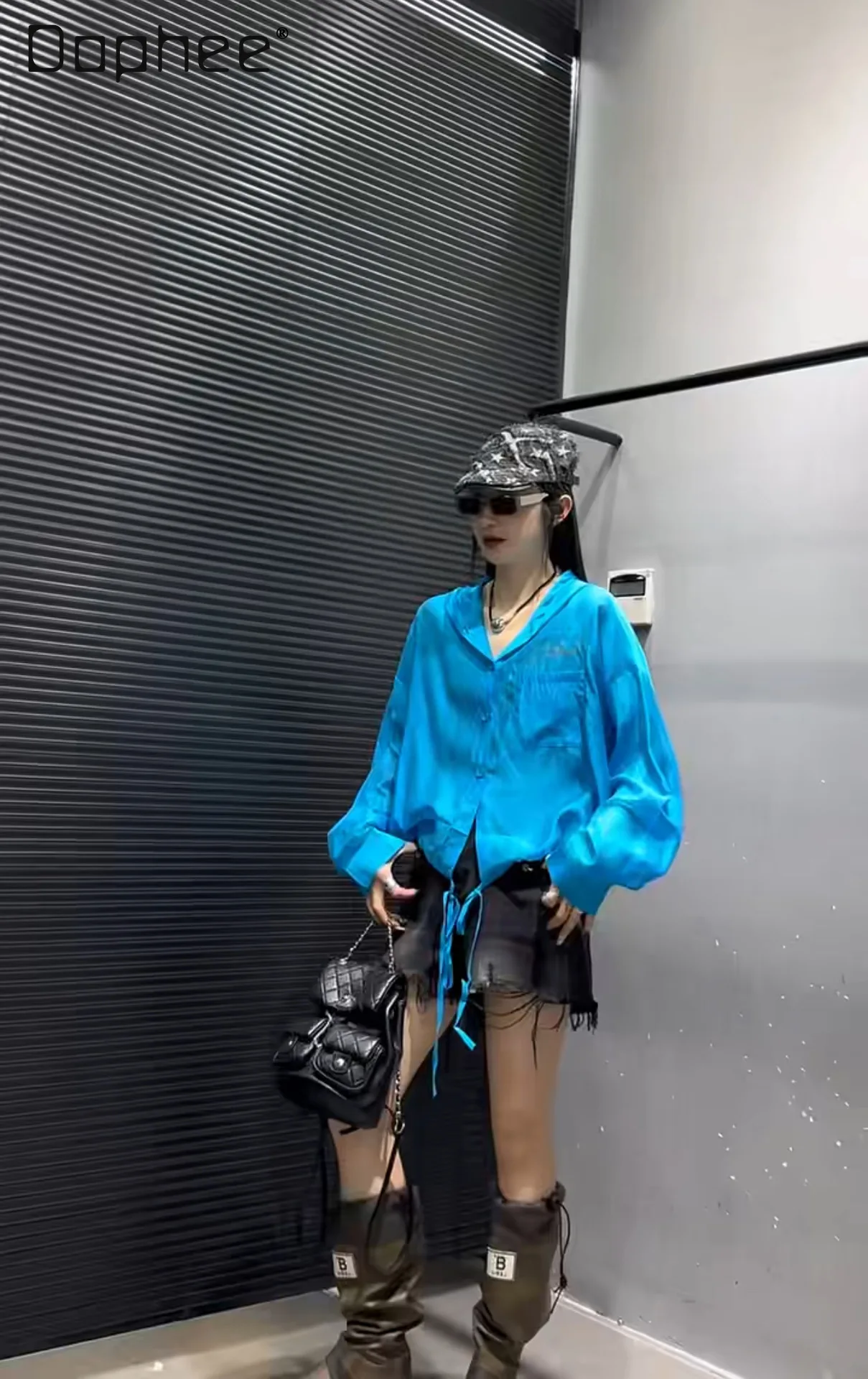 

Европейская женская рубашка 2026 года: Новинка лета, трендовая, с бриллиантовым узором и буквами, персонализированная, универсальная, тонкая, с капюшоном