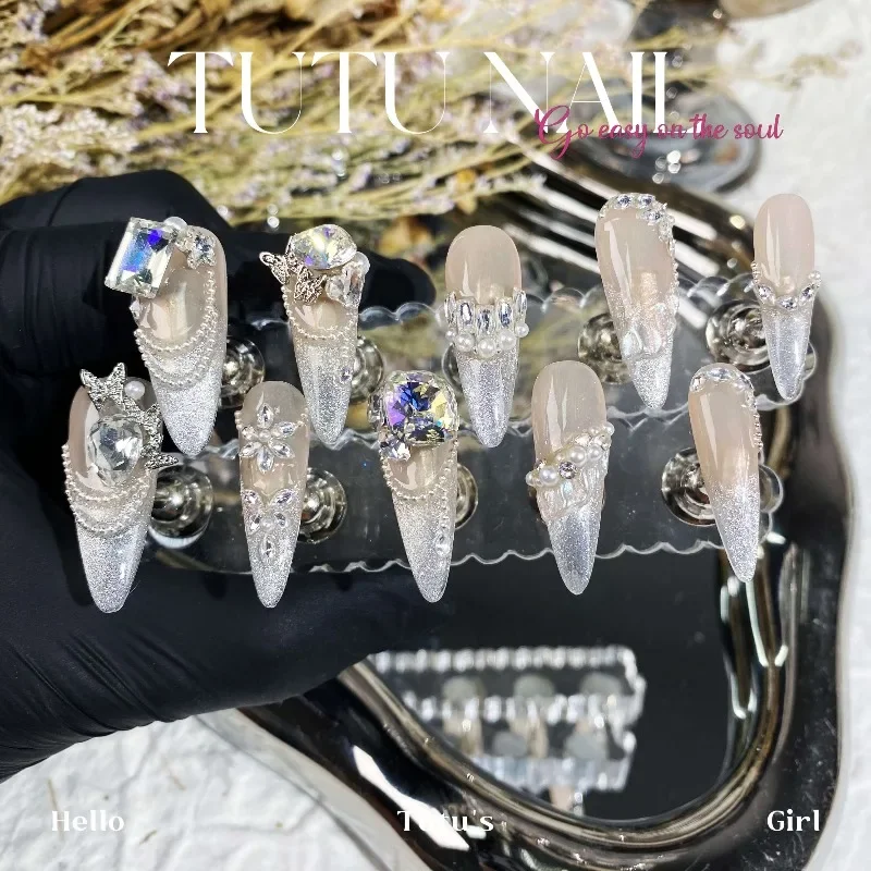[Elizabeth] Hand-worn nail removable manicure cat eye long T-pointed white butterfly wedding nail