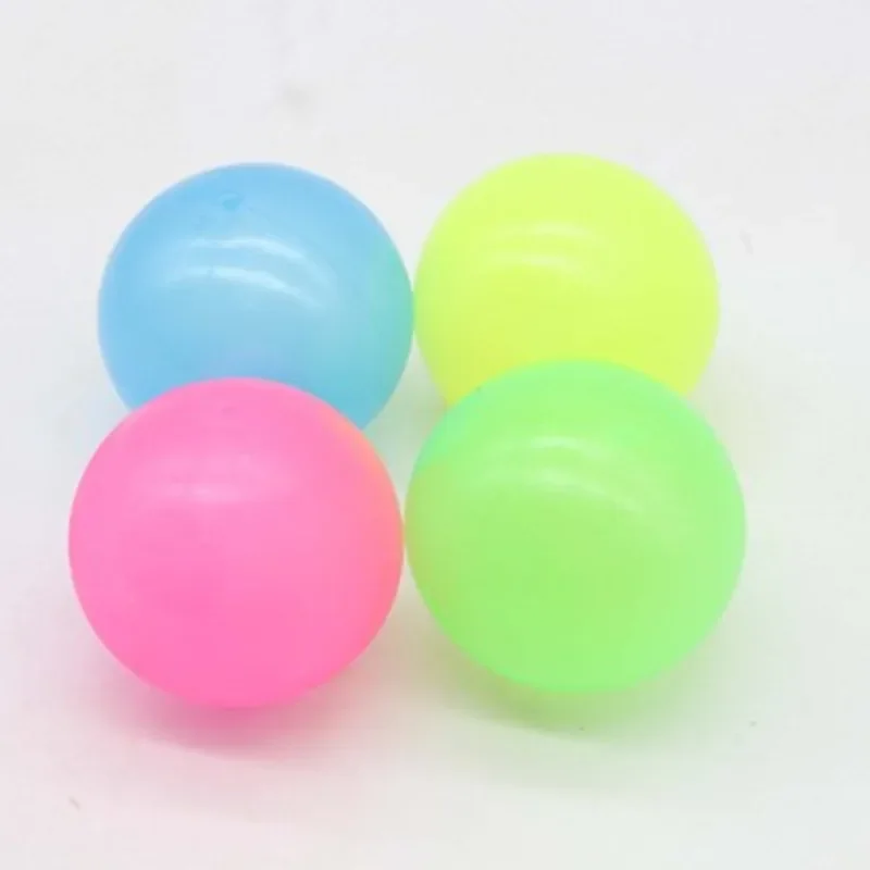 Bolas luminosas de alto rebote para niños, pelota antiestrés brillante, juguete de descompresión para pared pegajosa, regalo para niños, juguete de ansiedad que brilla en la oscuridad, 5 uds.