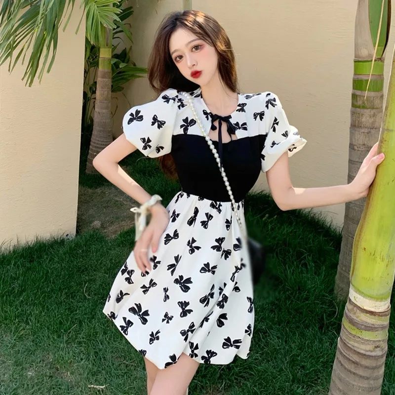 White Round Neck Bubble Sleeve Knee Length Skirt With Patchwork Printed Tie And Bow Sweet And Slimming Short Sleeved Dresses