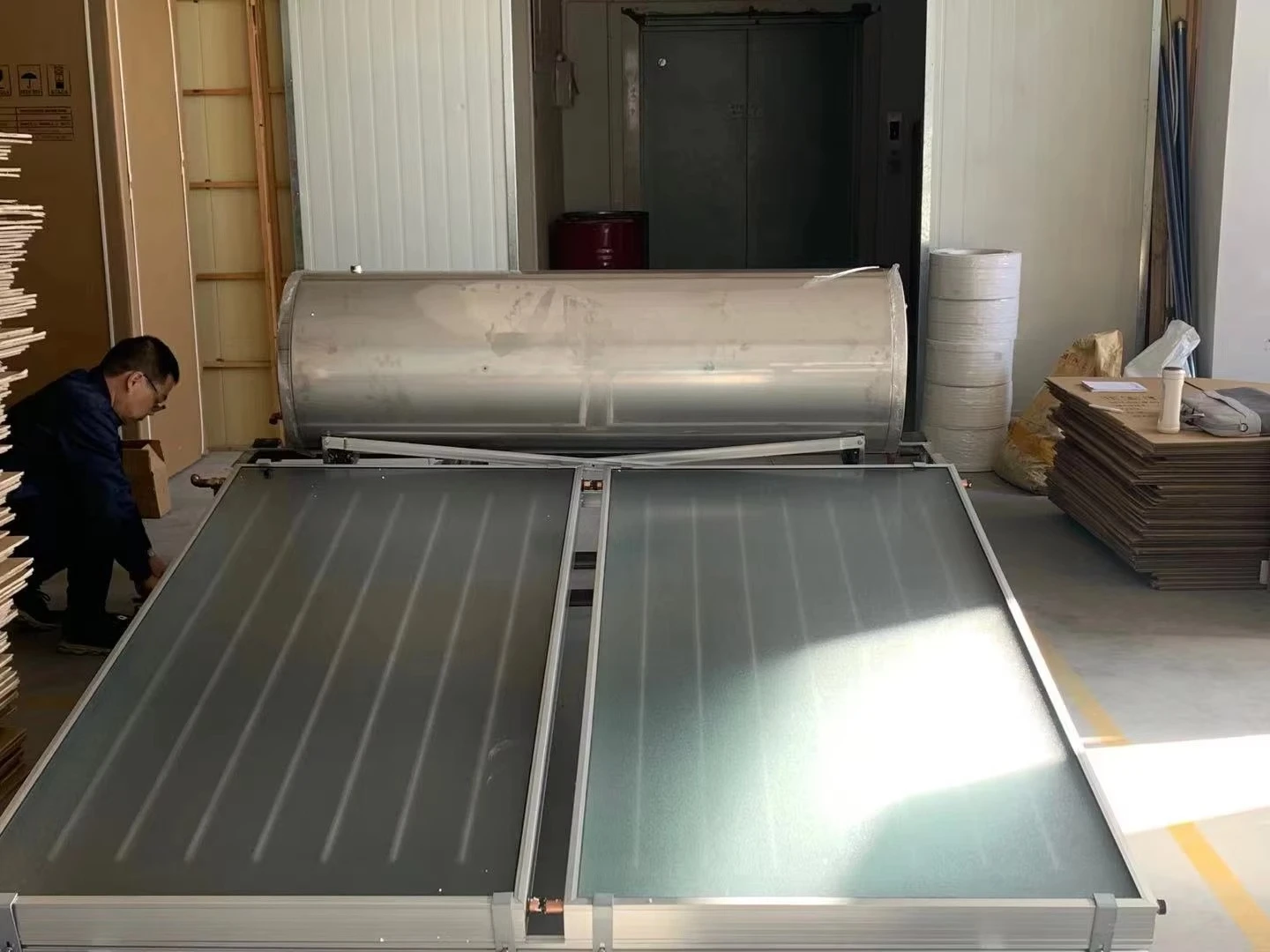High Pressurized Flat Plate Solar Panel Water Heater with Electric Heating 200 Liter Outdoor  Use