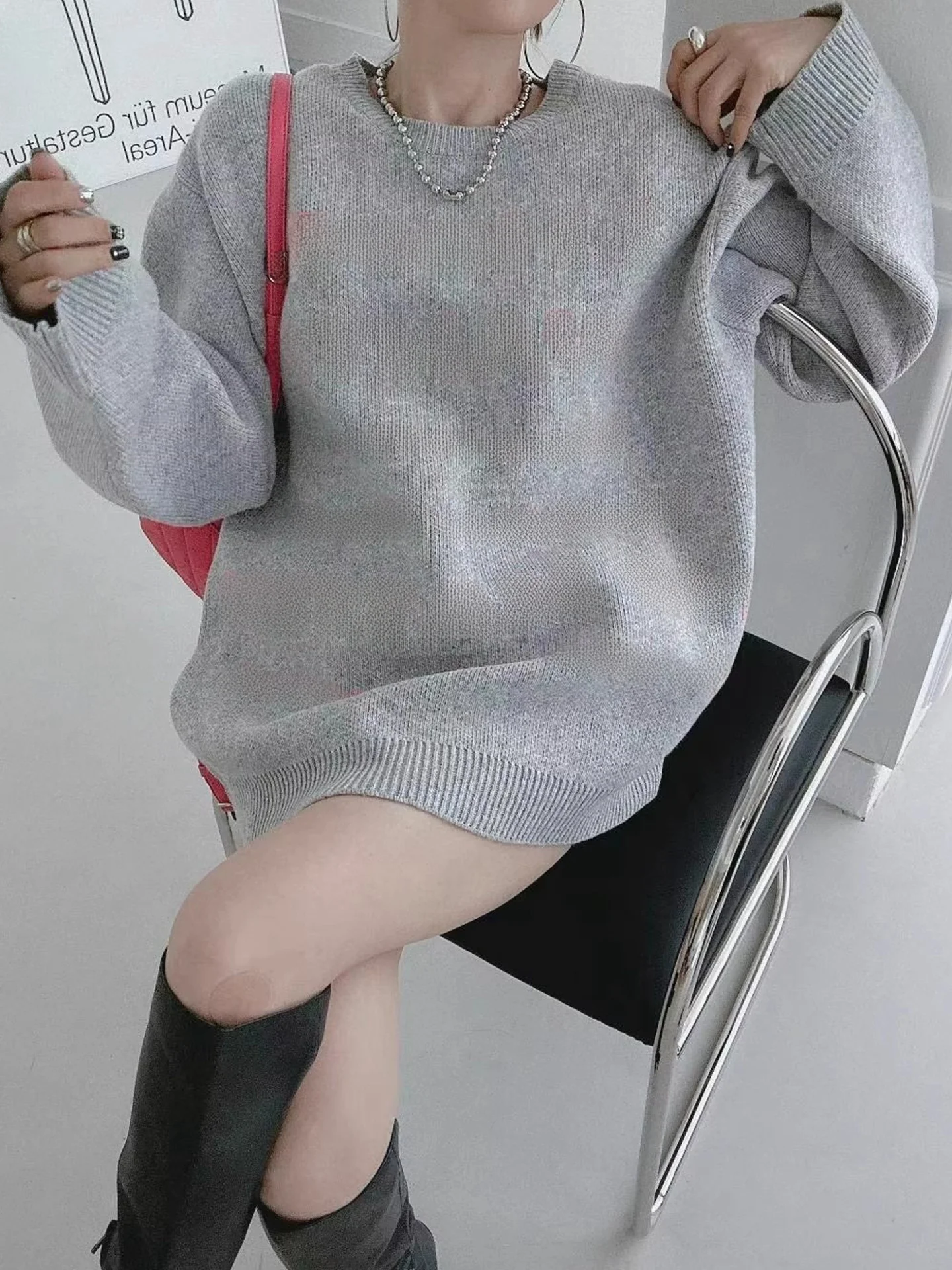 Милый антивозрастной цветной трикотаж с буквами, женский повседневный зимний свитер свободного покроя, удобный дышащий круглый длинный длинный свитер...