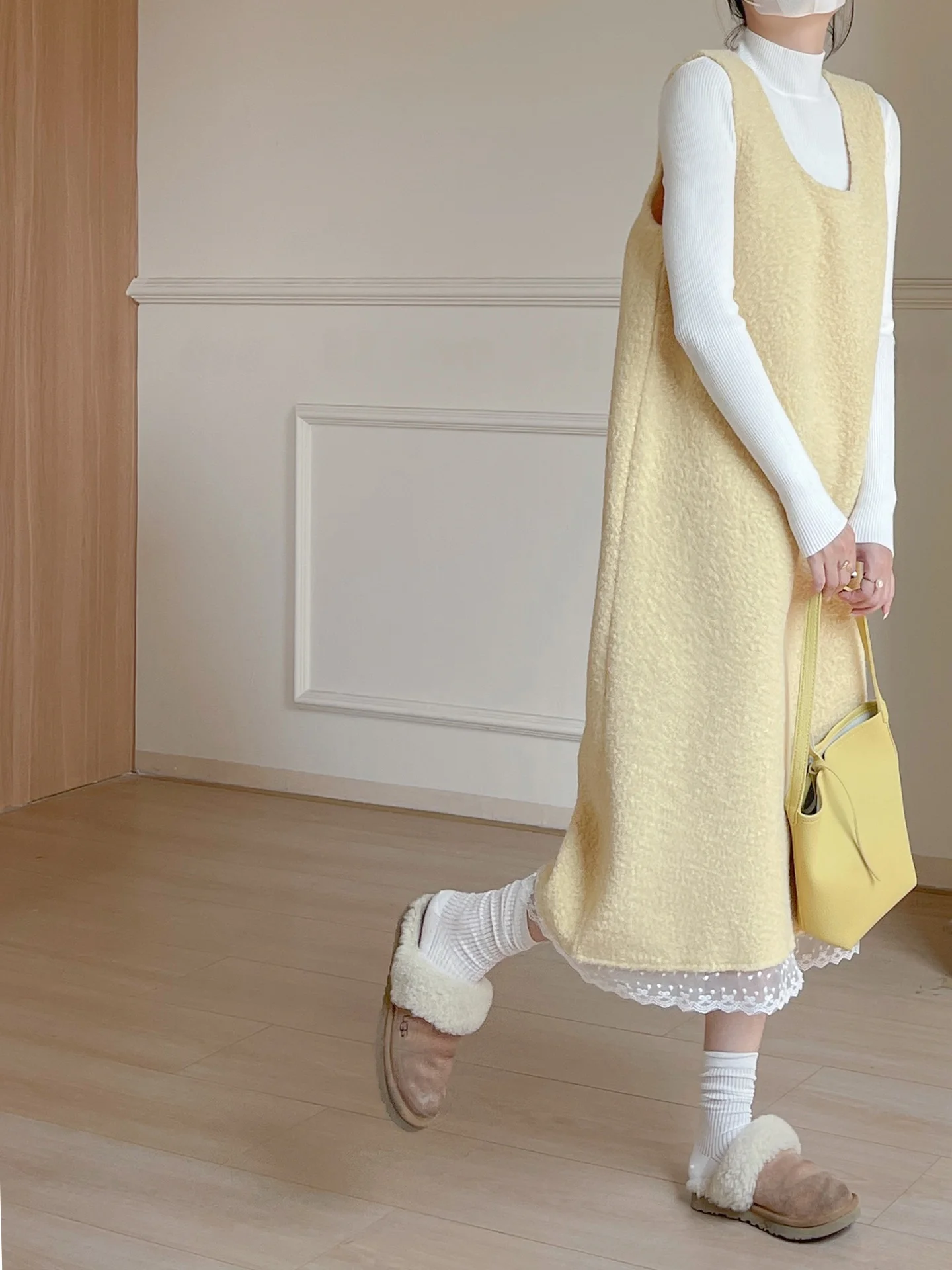 

Теплый вязаный базовый слой: женский осенне-зимний комплект из двух предметов (топ-жилет и майка) в корейском стиле, облегающий, с отделкой из овечьей шерсти.