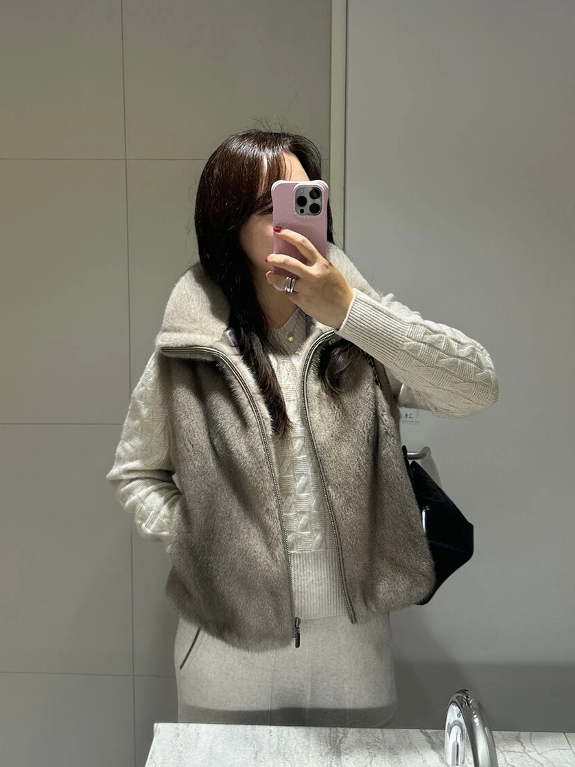 Women's Autumn Winter Faux Mink Hair Sleeveless Vest Outwear Lady Streetwear Solid Color Turn Down Collar Zip Up Faux Fur Vest