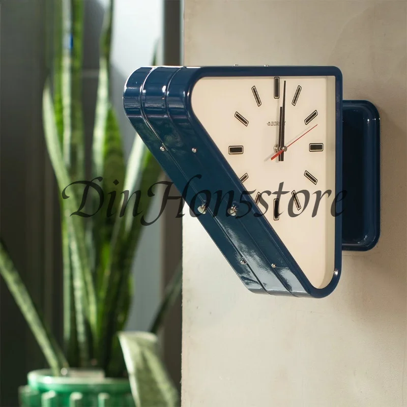 Living Room Minimalism Clocks Two-sided Wall Clocks Triangle Modern Clock Mechanism Silent Design Clock Watch for Decoration