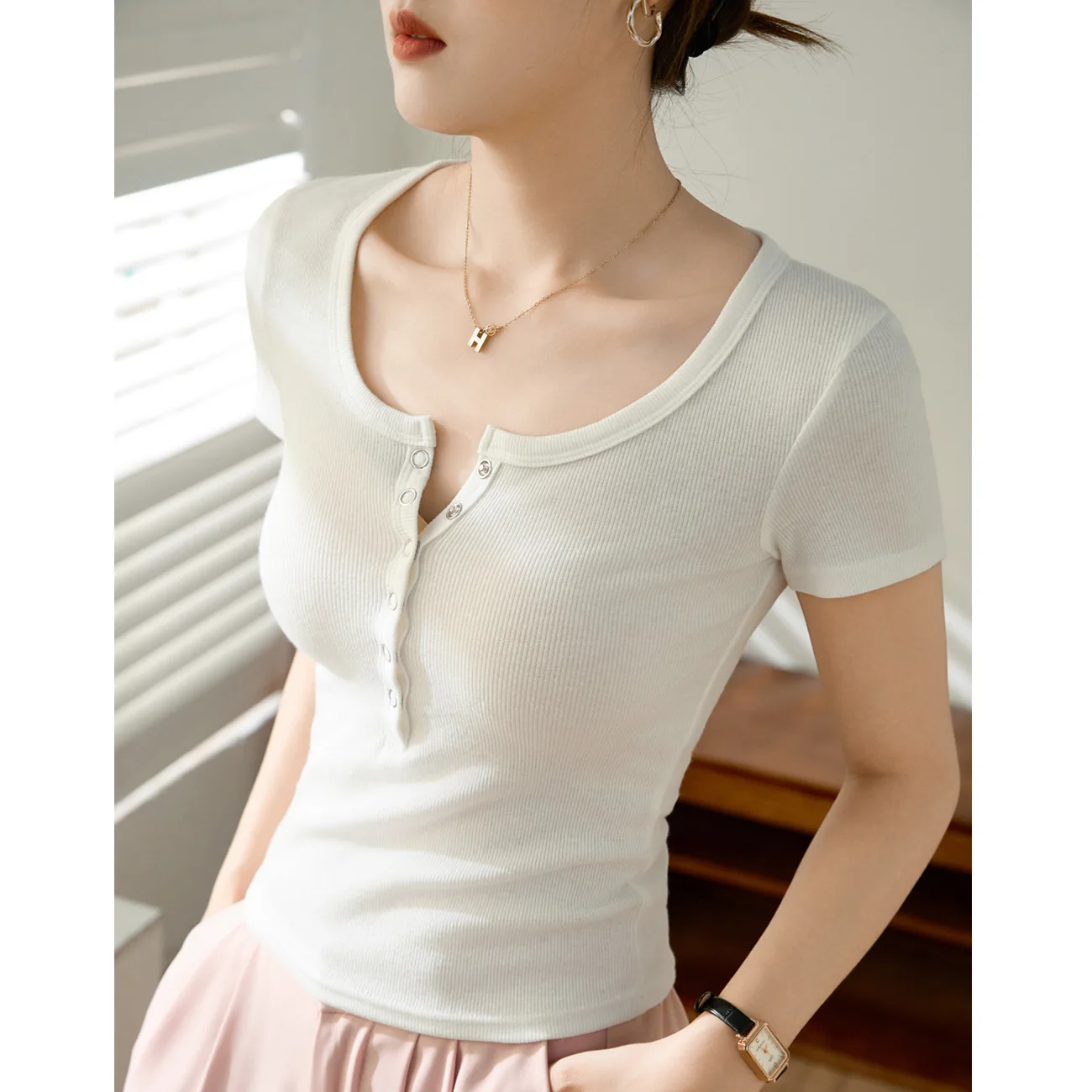 Use Good Materials High-end Hidden Button Short-sleeved T-shirt Women's Summer Threaded Cotton 2025 New Slim-fitting and Thin V