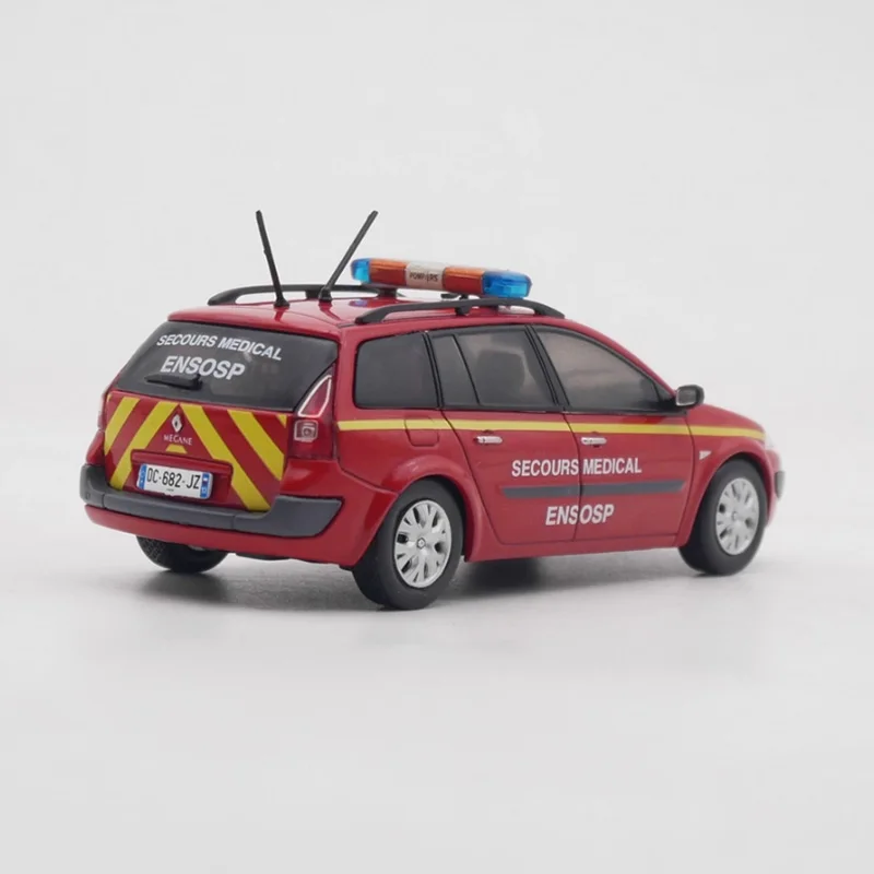 Diecast escala 1:43 ixo megane quebrar motor de incêndio liga modelo de carro produto acabado simulação brinquedo modelo estático exibição