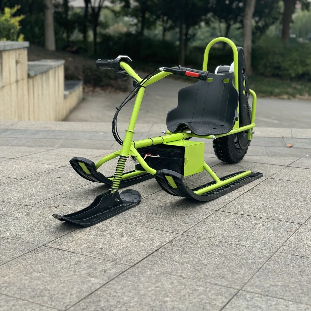 QIQU Kid Electric Snowmobile-Trail & Touring Style 24V Motor 60kg Load Capacity Low Operational Cost