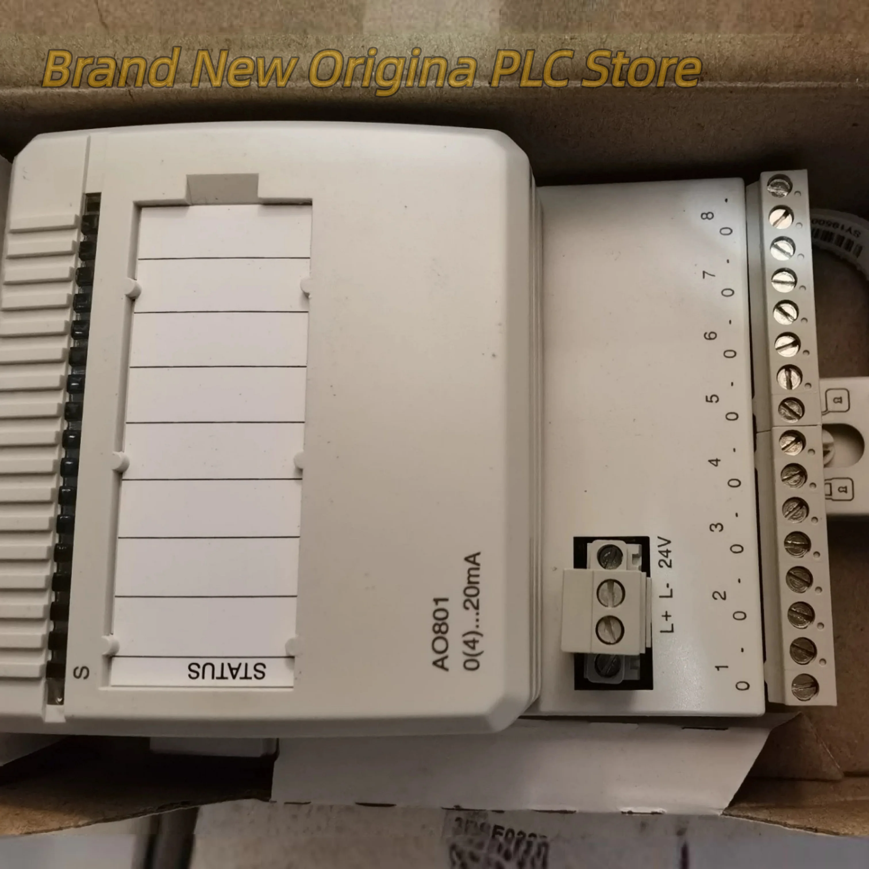 Novo na caixa AO810V2 3BSE038415R1 AO815 3BSE052605R1 módulo PLC