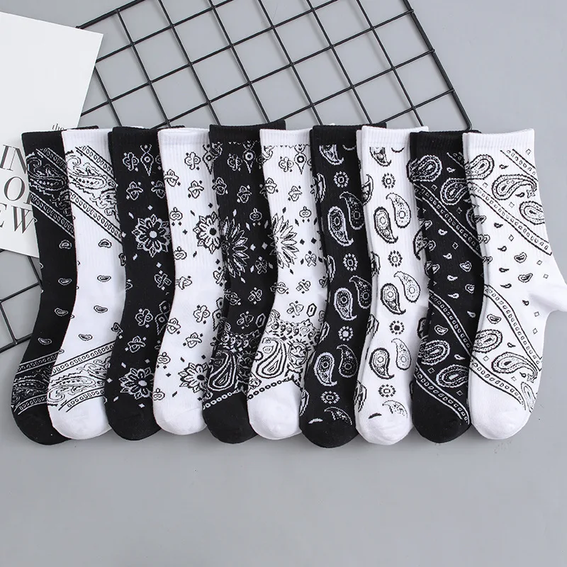 Middle tube men\'s stockings cashew flower street skateboard hip-hop women\'s  sports high-top firework socks