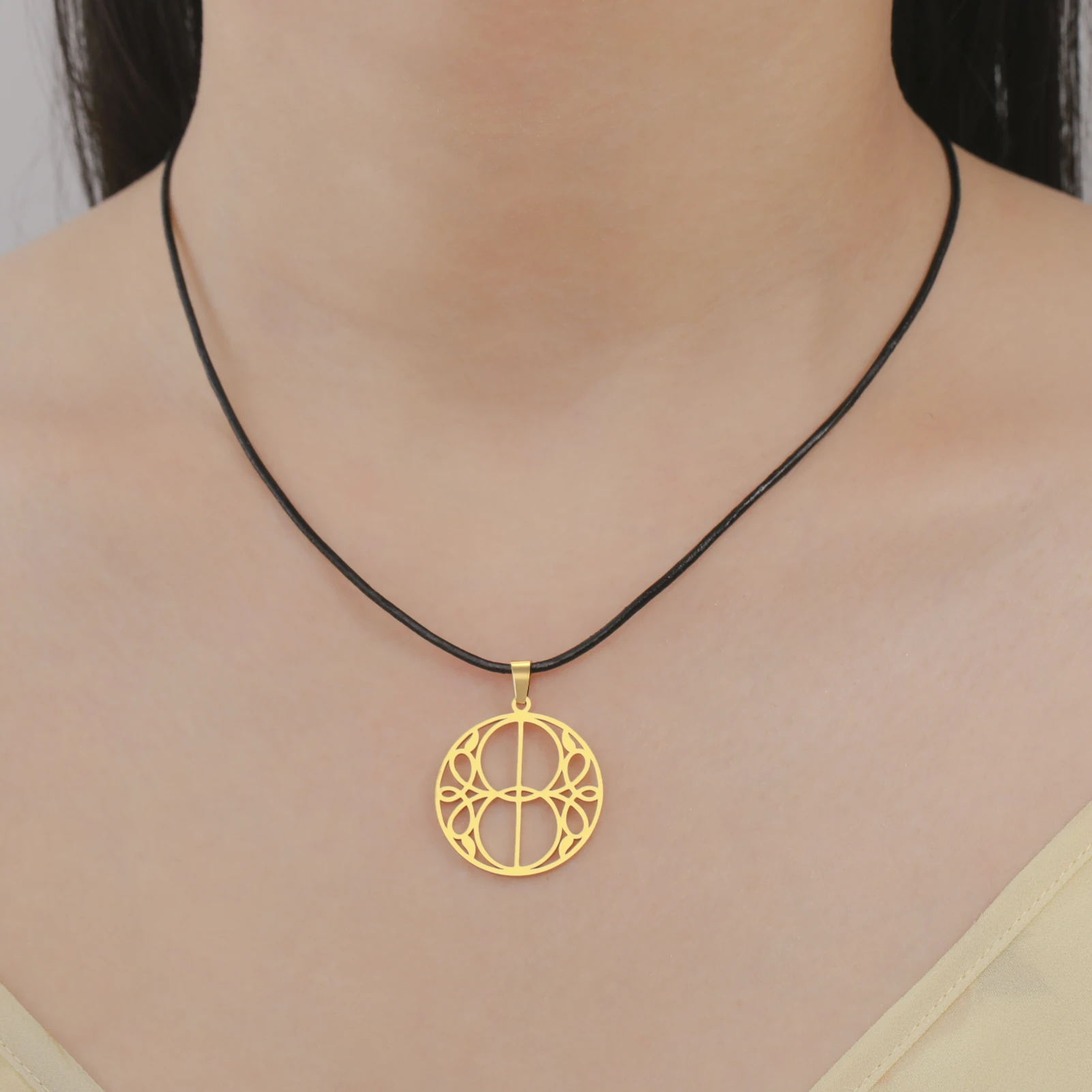 LIKGREAT Retro Chalice Well Pendant Necklace Stainless Steel Sacred Symbol of Avalon Feminine Blessing Energy Amulet Jewelry New