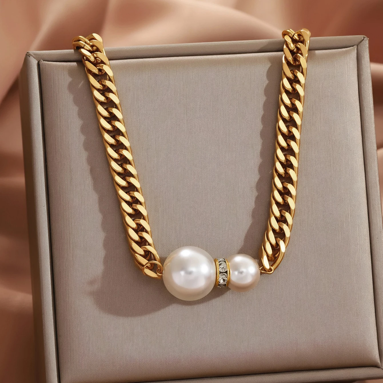 

18K Gold Plated Stainless Steel Necklaces Baroque Pearl Women's Vintage Elegance Rhinestone Waterproof Necklace Jewelry Gifts