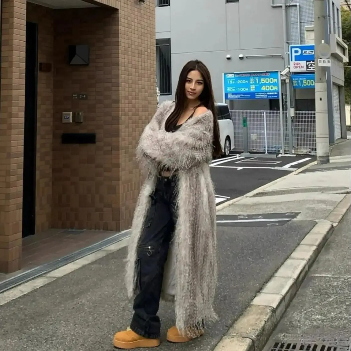 Di alta qualità Inverno Graduale Grigio 3 pollici Lungo Peloso Finta Pelliccia di Pavone Cappotto Ex-lungo Donna Giacca Shaggy Allentata Capispalla Vintage