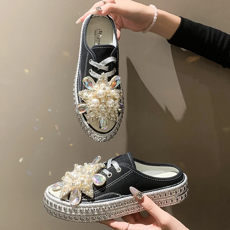 Women Luxury Canvas Shoe Pearl Rhinestone Decoration Skateboard Comfortable Vulcanized Casual Fashion Outdoor Shoes Female 35-40