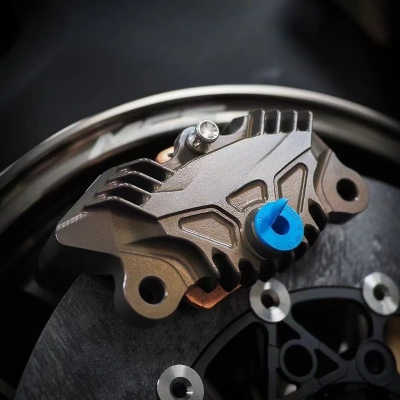 Calipers on two crabs, metal sintered brake pads 84 lock points
